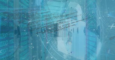 Sunucu koridorunda yüzen yarı saydam asma kilit ikili kod ve devre hatlarıyla. Siber güvenlik, veri, koruma, dijital, teknoloji, ağ, şifreleme