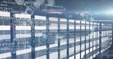 Dijital veri merkezindeki veri hatlarını kod örtüleriyle aydınlatan sunucu rafları. Teknoloji, siber güvenlik, ağ, bulut, yenilik, altyapı, dijital