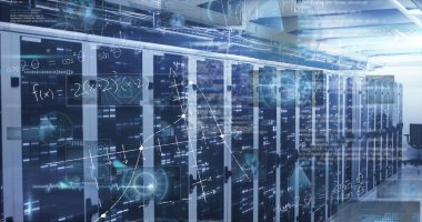 Sunucu dolapları yanıp sönen LED 'leri gösteriyor, matematik veri merkezi koridorlarında kablo ve sandalye ile örtüşüyor. Teknoloji, veri, ağ, dijital, altyapı, yenilik, fütürist