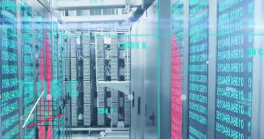 Yeşil kodu yansıtan sunucu rafları, ızgara kayması, deniz mavisi büyüyen çubuklar, analitik için trend çizgiler. Teknoloji, veri, analitik, dijital, siber güvenlik, ağ, altyapı