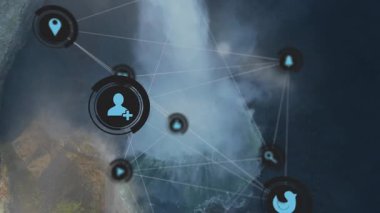 Şelalede solan beyaz çizgiler, ortaya çıkan düğümler, ölçeklenen, hareket eden ve ağ kaplaması için titreşen. Teknoloji, bağlantı, dijital, arayüz, görselleştirme, soyutlama, yenilik