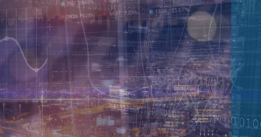 Mor-mavi veri örtülerini gösteren karayolu ışık yolları ile gece şehir silueti görüntüleniyor. Teknoloji, veri görselleştirme, dijital altyapı, fütüristik, akıllı şehir, hareket, analitik