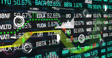 Ticari gösterge paneli boyunca üzerinde konfeksiyon sembolleri bulunan 3 boyutlu kurdele çizgisi grafik oku gösteriliyor. Finans, teknoloji, analitik, panel, yatırım, veri görselleştirme, neon