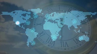 Analog saat yüz düğümleri üzerinden dünya haritasında açılır kıtaları birbirine bağlayan ve ağları gösteren düğümler. Küresel bağlantı, dijital ağ, teknoloji, iletişim, yenilik, soyut, geleceksel