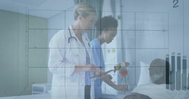 Bakım ekibi koğuşa giriyor, vazoyu ayarlıyor ve hasta bakımı için hayati değerleri gözden geçiriyor. Sağlık personeli, sağlık hizmetleri, klinik, profesyonel, teşhis, hastane, takım çalışması