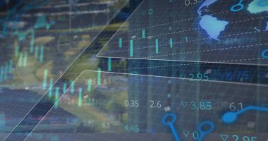 Veri panelleri, şamdan çizelgeleri, sayısal örtüler ve dünya haritasıyla çevrimiçi olarak gösteriliyor. Teknoloji, analitik, finans, dijital, fütüristik, arayüz, izleme