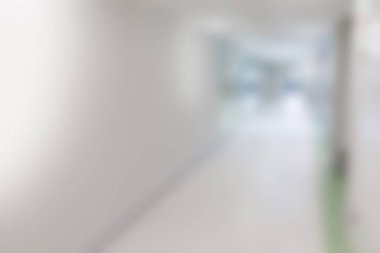 Ofis binasındaki odağını yitirmiş koridorun içi