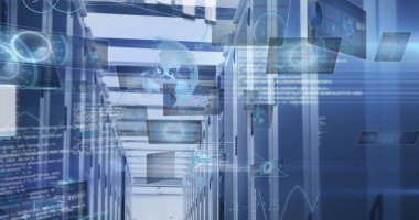 Veri merkezindeki sunucu rafı koridoru, LED 'ler, ağ kabloları, holografik görüntüler. Teknoloji, altyapı, otomasyon, siber güvenlik, girişim, yenilik, dijital