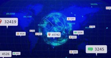 Alçak polyester kürenin açılışı sırasında gözlemlemek için yüzen veri işaretleri alınır. Teknoloji, veri görselleştirme, dijital ağ, analitik, fütüristik, arayüz, bilgi