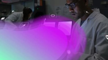 Veri dalgası tarama laboratuarı, ikonların tablet ve teknisyenlerle işbirliği yapan bilim adamları olduğunu gösteriyor. Araştırma, yenilik, işbirliği, teknoloji, analiz, bilimsel, gelecek