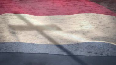 Uçak gölgeleri altında dalgalanmadan önce hafif esintiyle dalgalanan üç renkli bayrak. Vatanseverlik, açık hava, hareket, dokular, minimalist, havacılık, manzara