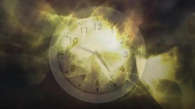 Saat yüzeyi nebula hareketini başlatıyor, saat kolları dönüyor ve ay sürükleniyor zaman akışını görselleştiriyor. Astronomi, kozmik, fütürist, soyut, dijital, göksel, aydınlatma