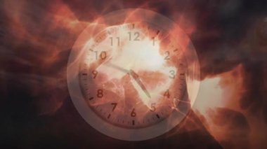 Nebula titreşen ve küre sürüklenen zamanı işaretlerken klip başlama saati dönen ellere bakar. Fütürist, kozmik, hareket, zaman, uzay, soyut, dijital