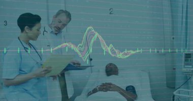 Dalga biçimi belirdi, hemşire çizelgeyi inceledi ve doktor pano görüntülerini analiz etti. Tıbbi, takım çalışması, sağlık hizmetleri, teşhis, klinik, hasta bakımı, hastane