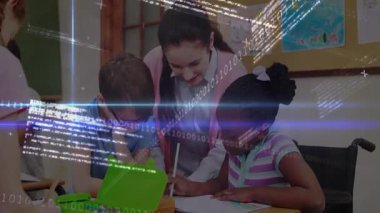 Öğretmen sınıfta kağıda yazı yazarken ikili arıza kapsamlı eğitim kavramını örtüyor. Eğitim, sınıf, işbirliği, çeşitlilik, engellilik, öğrenme, akıl hocalığı