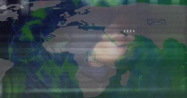 Afrika 'da ortaya çıkan akıllı telefon simgesi yüzleri ve simgeleri karıştırarak bağlantı kuruyor. Dijital, bağlantı, ağ, iletişim, teknoloji, veri, yenilik