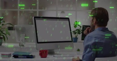 İşçi çenesini dinlendirip yeşil çift haneli rakamları seyrediyor. Monitörü su basıyor ve teknolojide masanın üstüne dökülüyor. Futuristik, dijital, teknoloji, yenilik, çalışma alanı, soyutlama, modernite