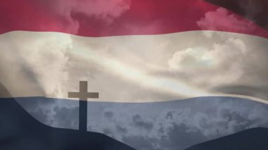 Kırmızı beyaz bayrak çapraz siluetin üzerinde beliriyor, vergiyi sembolize etmek için gökyüzünde dalgalanıyor. Siluet, manzara, vatanseverlik, sükunet, minimalizm, sembolizm, açık hava