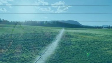 Döndürme işlemine başlanıyor. Su verisi püskürtülüyor. Yükselen yüzde eğrisi dalgalanması ile birlikte. Tarım, teknoloji, sürdürülebilirlik, veri görselleştirme, çevre, yenilik, manzara