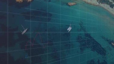 Zaman çizelgesinde, sürüklenen yelkenlinin yanında kaybolan grafikler ve katamaran piyasa eğilimlerini gösteriyor. Denizcilik, ulaşım, analitik, dijital, veri, görselleştirme, yatırım