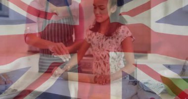 Annem tezgah unun tozunu alıyor ve kızını oklava yapıp hamuru evde pişiriyor. Aile, yetiştirme, bağlanma, gelenek, zanaat, evcil, samimiyet