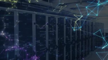 Yanıp sönen sunucu rafı LED 'ler üst üste dönüşüm başlatılıyor. Veri akışını gösteren titreşimli ağ kaybına dönüşüyor. Teknoloji, veri, altyapı, siber güvenlik, dijital, modern, yenilik