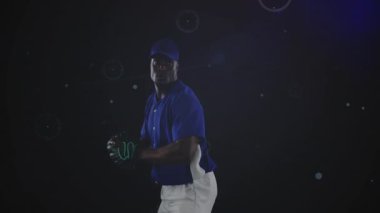 Atıcının ağırlığı geriye kayıyor. Animasyon hareketlerine başlıyor. Spor eğitiminde topun serbest bırakılmasını takip ediyor. Atletik, spor, hareket, dinamik, performans, teknik, enerji