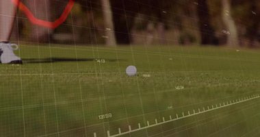 Top tetikleyicili ızgara ve kırmızı eğimli animasyon, takip kulübü yaklaşımı, çarpışma ve yuvarlanan topu gösteriyor. Spor, eğlence, analiz, teknoloji, performans, hassasiyet, açık hava