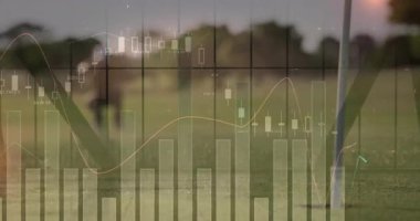 Çizelge animasyonu, golf kulübünün finans verileri altında içgörü için sallandığını gösteriyor. Finansal, veri, analiz, yatırım, teknoloji, modern, yaratıcı