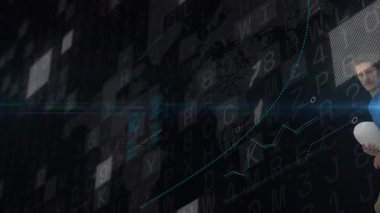 Top taşıyıcı, spor teknolojisindeki veri duvarına karşı oynamak için savunma oyuncusuna karşı hamle yapıyor. Dinamik, yenilikçi, atletizm, rekabet, dijital, gelecekçi, aksiyon