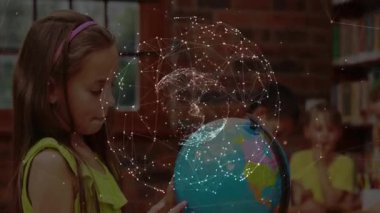 Kütüphanede dünyaya dokunan kız, eğitim arayan öğrencilerle ağ örtüşmesi başlatıyor. Etkileşimli, eğitici, geleceksel, işbirlikçi, yenilik, öğrenme, dijital