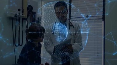 Doktor tableti tıklatıyor ve rehber çocuk holografik dünya ile etkileşime geçiyor. Tıbbi verileri görselleştiriyor. Sağlık, teknoloji, yenilik, eğitim, görselleştirme, tanı, fütürist