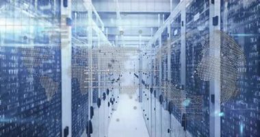 Sistem başlangıcında sunucu raflarında ortaya çıkan dijital örtüler küresel ağ etkinliğini gösteriyor. Teknoloji, siber güvenlik, veri görselleştirme, dijital altyapı, ağ, yenilik, gelecekçilik