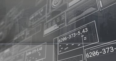 Alfanumerik kodları gösteren veri panelleri, şehir silueti üzerindeki haritalar ve şebeke örtüleri gösteriliyor. Teknoloji, analitik, veri görselleştirme, fütüristik, kurumsal, soyut, dijital