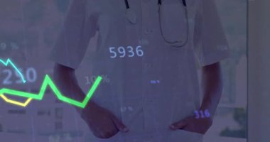 Hemşire, pencerenin yanında steteskop tutuyor. Renkli çizelgeler hastaların ölçülerinde kayboluyor ve dalgalanıyor. Sağlık, analitik, veri görselleştirme, profesyonellik, tıp endüstrisi, kentsel çevre, dijital eşleştirme