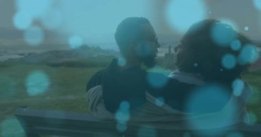 Çiftler göl romantizmini, seyahat için Bokeh daireleri olan bir adamı sarıp sarmalayan kadınlardan sonra paylaşırlar. Romantizm, samimiyet, bağlantı, doğa, dinginlik, şefkat, uyum