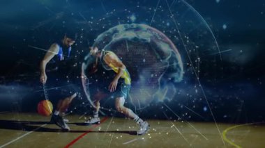 Mavi formalı oyuncu smaç ve dünya turu için defans oyuncusunun yanından geçiyor. Spor, rekabet, yenilik, teknoloji, takım çalışması, çeviklik, dinamik