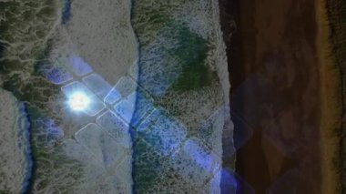 Sörf üzerinde görünen örtüler, dönüşümlü düşüşler kuzeye eğilen kameralar uçurumların tarım arazilerini gösterirken kayboluyor. Hava, manzara, okyanus, kıyı şeridi, dijital, fütüristik, manzaralı