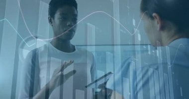 Sunucu, finans grafiği, tablet araklama, meslektaş bakış açısı konularında çıtayı yükseltiyor. İş, takım çalışması, analiz, teknoloji, şirket, işbirliği, yenilik