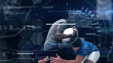 Koşucu eğitime beyaz top taşıyarak giriyor, defans koşucusu takip hızıyla topu kaldırıyor. Atletizm, rekabet, biyomekanik, spor teknolojisi, hareket analizi, eğitim, performans