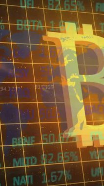 Arka plandaki ızgarada altın bitcoin sembolü üzerinde finansal veri işleme animasyonu. Küresel finans sektörü kripto piyasa konsepti dijital olarak oluşturulmuş görüntü.