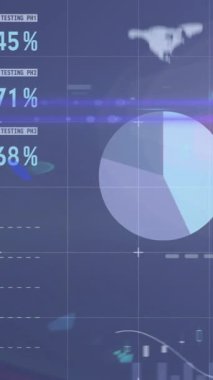 Mavi arkaplandaki ışık noktasıyla istatistiksel veri işleme animasyonu. İş veri teknolojisi kavramı