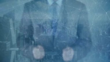 Yürütücü kılavuz sürüklenen ağ ufuk çizgisi üzerindeki bağlantıyı gösteren dönen dünyaya yaklaşıyor. Teknoloji, yenilik, fütürizm, dijital, bağlantı, iş dünyası, şirket