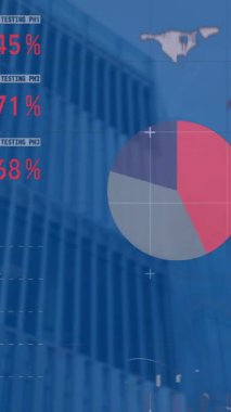 Yüksek binaların düşük açılı görüntüsüyle istatistiksel veri işleme animasyonu. Bilgisayar arayüzü ve iş veri teknolojisi kavramı