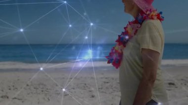 Sahnenin başlangıcında dijital ağ darbe düğümlerini örtüyor, bağlantılar kuruyor ve veri akışını gösteriyor. Teknoloji, bağlantı, son sınıf, rahatlama, açık hava, dinginlik, yenilik