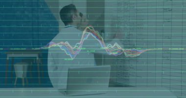 Bayan doktor, yönetim kuruluna katılıyor. Hasta bilgilerini gözden geçirmek için erkek doktoru davet ediyor. Tıp uzmanları, işbirliği, klinik ortam, teşhis, takım çalışması, sağlık hizmetleri, modern