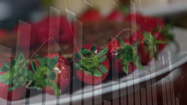 Başlangıç grafiği üst üste konmuş, çilekler sabit dururken tablolar piyasa verilerini sallanıyor. Taze ürün, organik, sağlıklı atıştırmalık, dijital veri, teknolojik, enerjik, minimalist