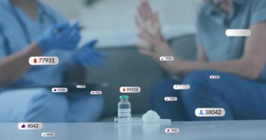 COVID aşısı etrafında yükselen sosyal ikonlar. Eldiven takan ve hasta hazırlayan hemşire. Sağlık, aşı, sağlık, klinik, profesyonellik, dezenfektan, sağlık teknolojisi