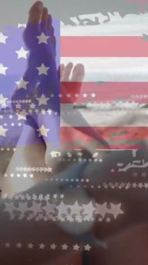 Beyaz bir kadının arabasında oturan Amerikan bayrağının animasyonu. Vatanseverlik ve kutlama konsepti dijital olarak oluşturulmuş video.