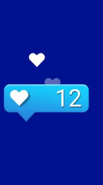 Kalp ikonu konuşma baloncuğu ve mavi arka planda artan sayılar. Sosyal medya ağ teknolojisi kavramı